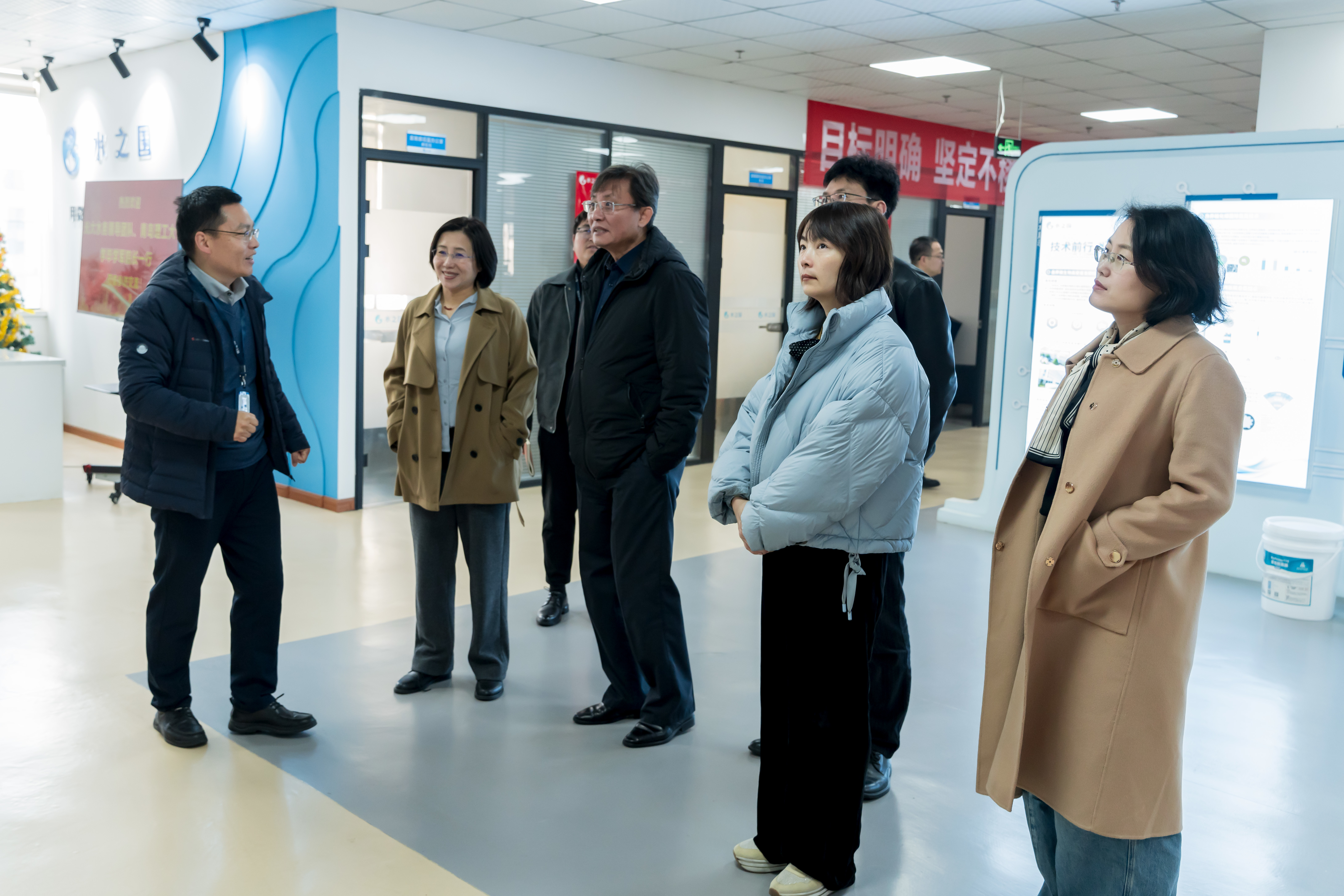 深入污水科技前沿，青岛理工&光大水务莅临J9官网参观交流！